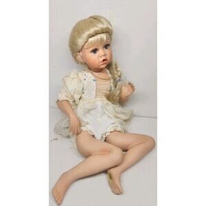 Seymour Mann Kristen porcelain cloth doll 16 Inches 1854/5000 Semi Posable 1990s